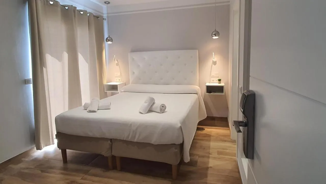 Hostal La Ermita Nerja Maison d'hôtes