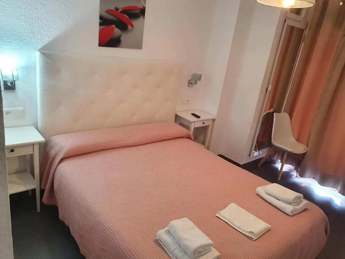 Hostal La Ermita Nerja Maison d'hôtes